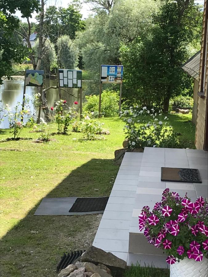 Viesu Nams Juras Sapni Hotel Dundaga Ngoại thất bức ảnh